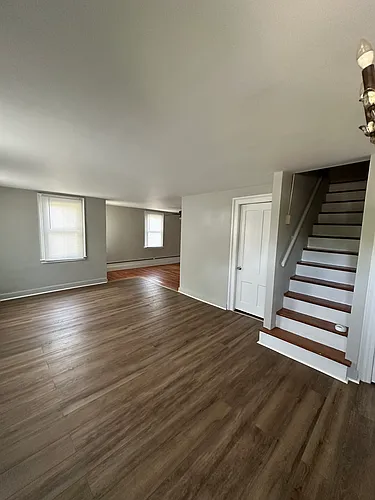 300 W Elm St #1 Photo 1