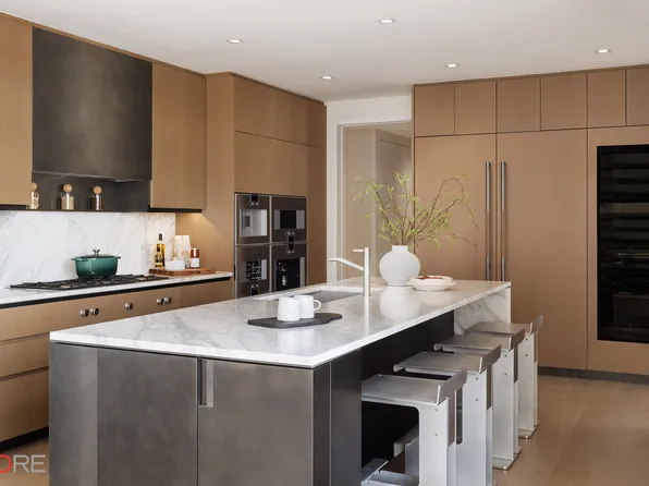 555 West 22nd Street image 5 of 14