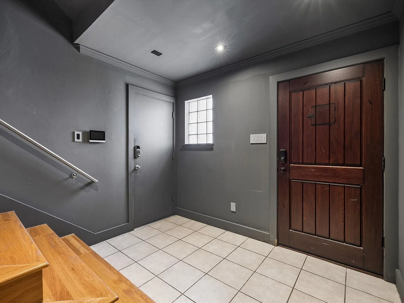 3 bed, 2.5 bath, 2139 sqft, $3,300 — Photo 4