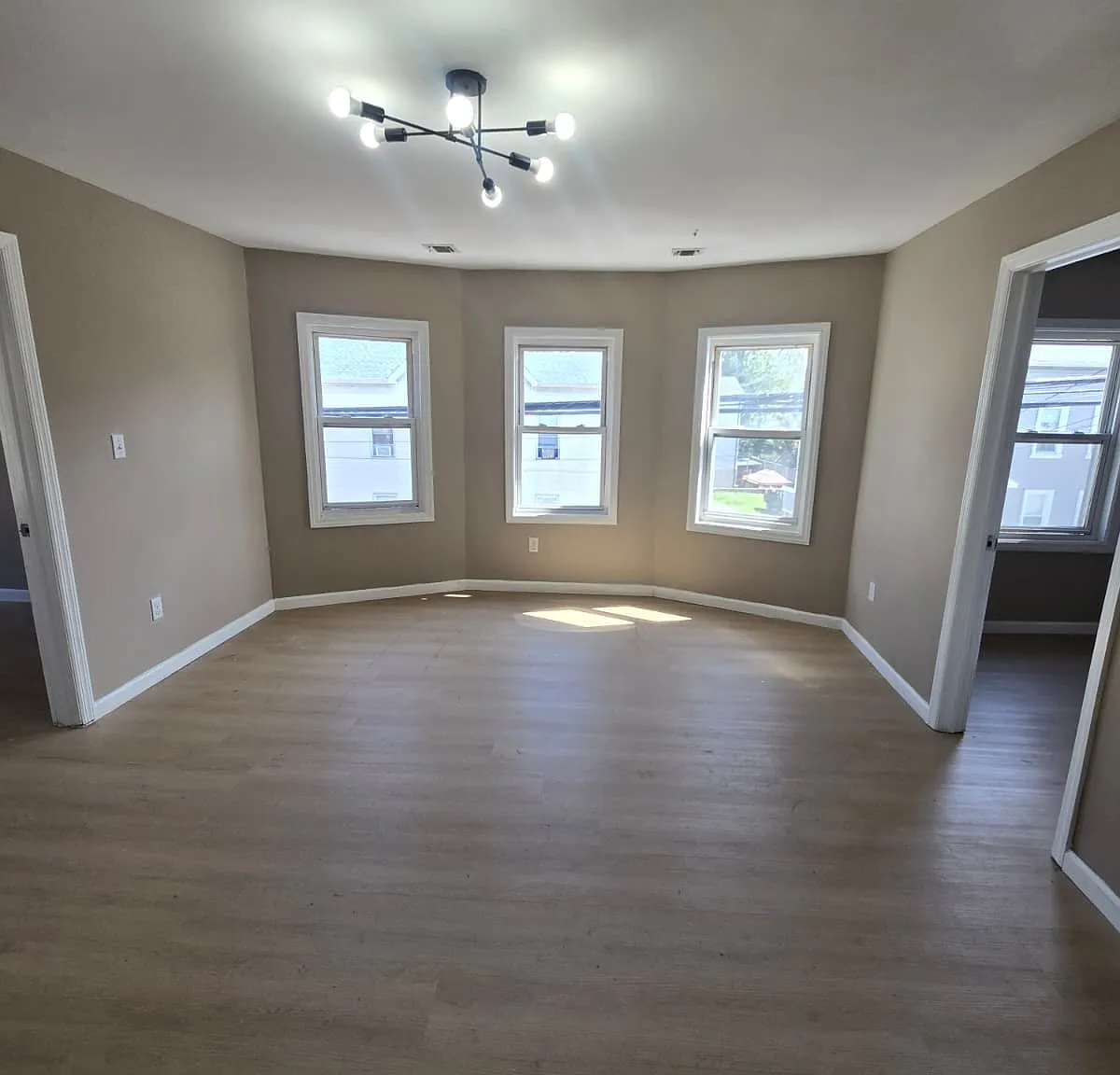 3 bed, $2,250 — Photo 4
