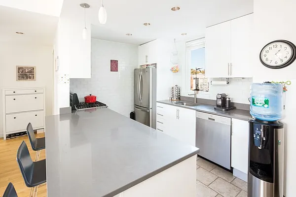 Rented by MNS | media 16