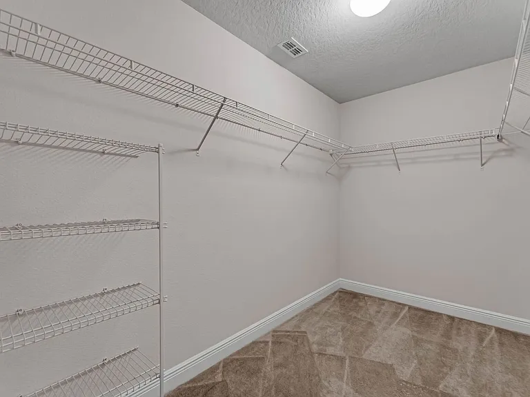 569 Bethesda Ct — Photo 11