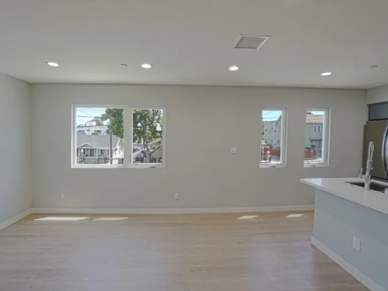 4271 Rosewood Ave #1/2 — Photo 7