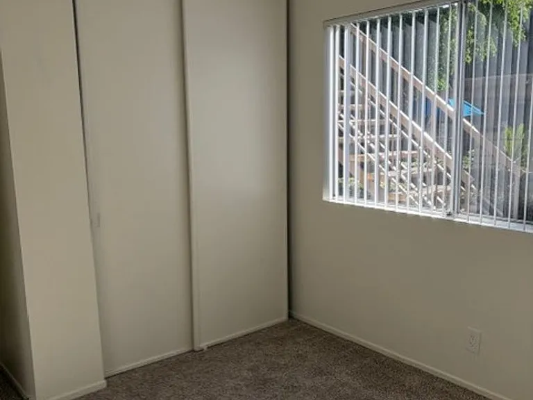Sutter's Mill Apartments — Photo 7