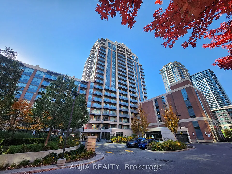 18 Uptown Dr #901