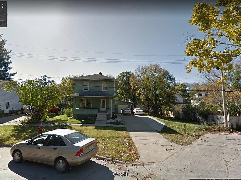 523 Fairchild St — Photo 4