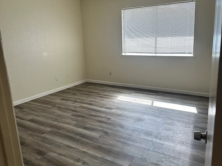 3705 Cassie Ln — Photo 5