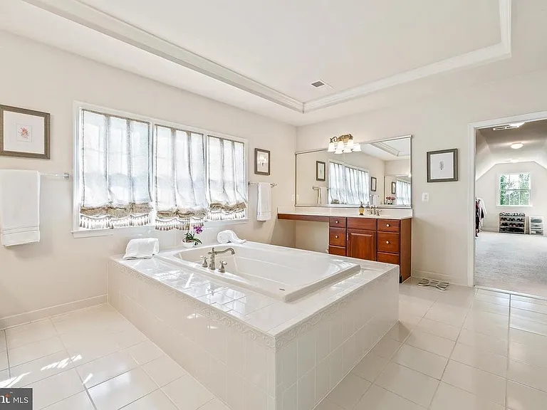 15000 Barlow Dr — Photo 28