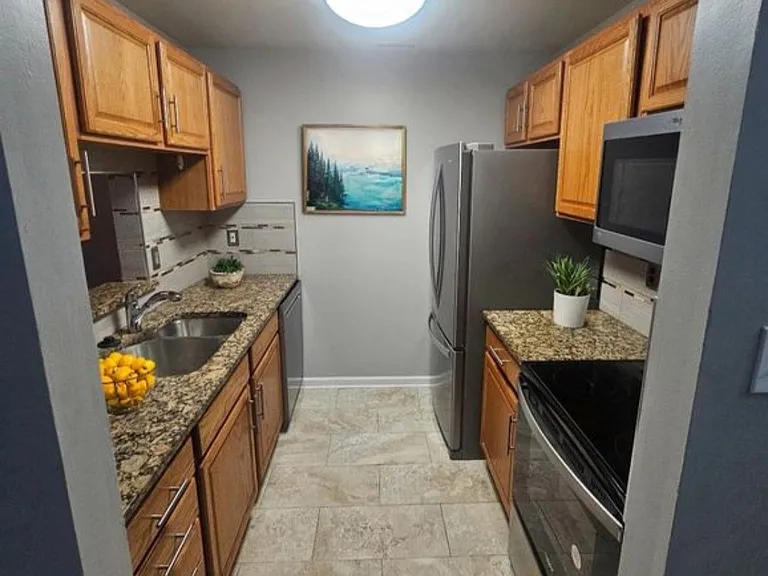 1015 Willings Way #1015 — Photo 7