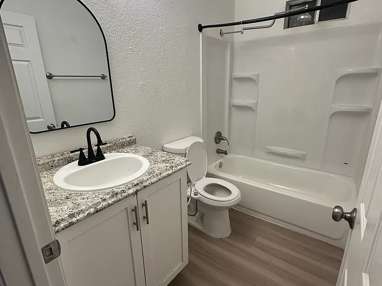 2225 E Wood St #D — Photo 7