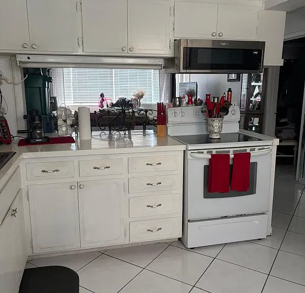 215 SE 3rd Ave #403 — Photo 10