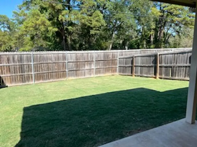 3958 Mobley Cir — Photo 2