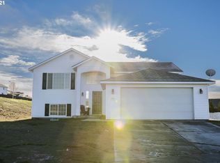 364 E Grouse Ct, Hermiston, OR 97838