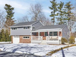 8 Ansel St, Salem, NH 03079