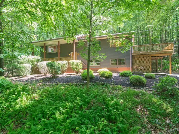 154 Black Brook Rd, Hampton, NJ 08827