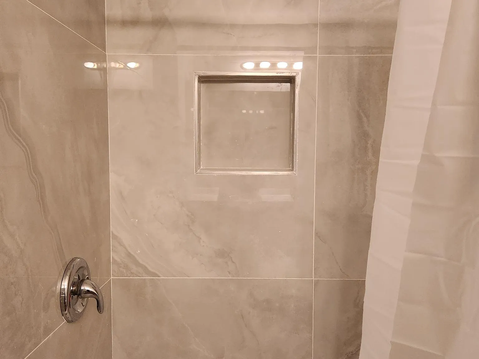 2 bed, 1126 sqft, $1,600 — Photo 1