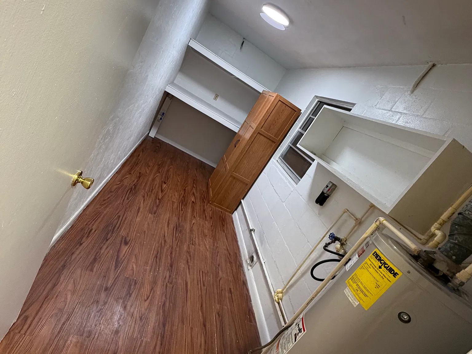 4 bed, 1941 sqft, $2,400 — Photo 4