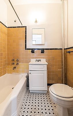 3rd image of 348 E 92nd St #1D