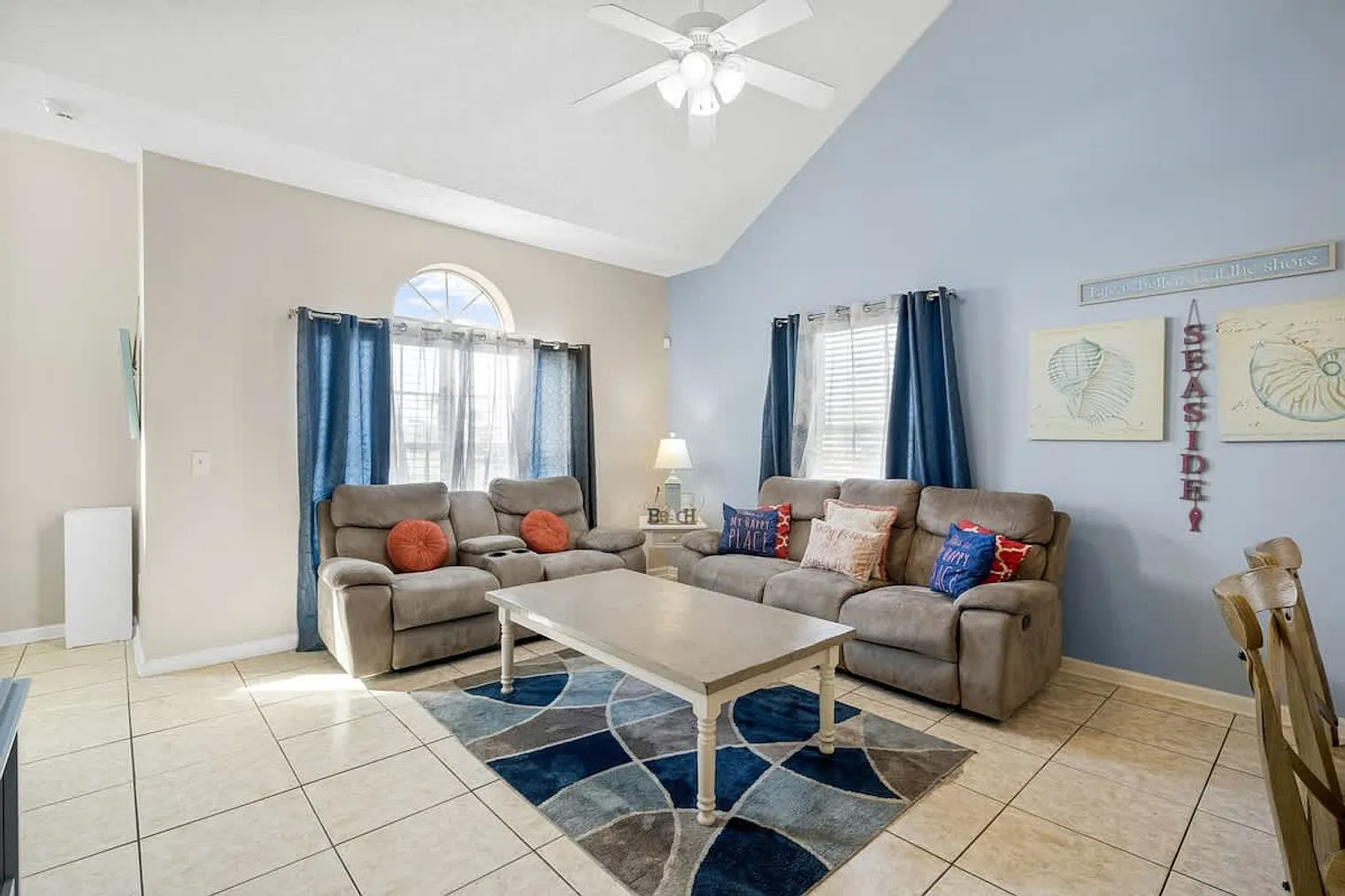 3 bed, 2.0 bath, 1431 sqft, $1,326 — Photo 3