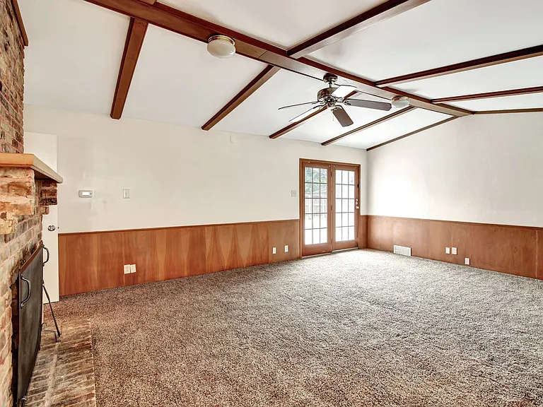 1007 Newberry Dr — Photo 20