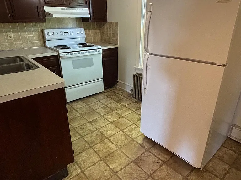 976 W Main St #2 — Photo 7