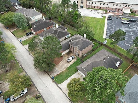 4th image of 18427 Polo Meadow Dr