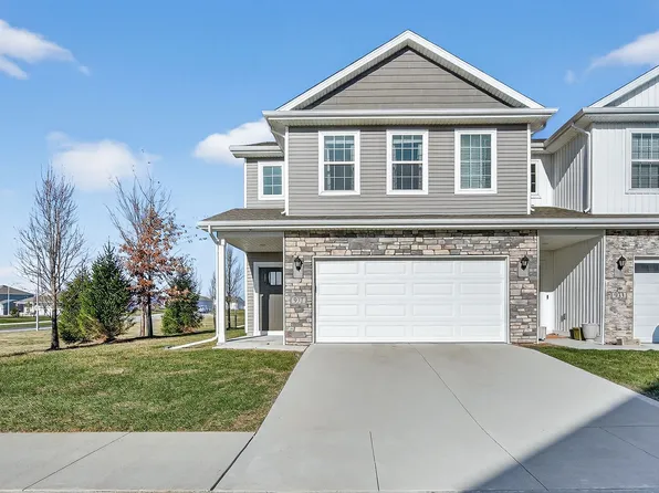 937 Maywood Ln, Waukee, IA 50263