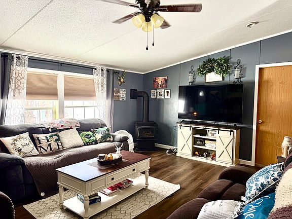 4th image of 16 Gonyea Rd