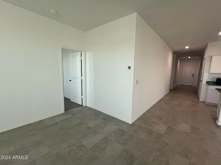 1575 E Lardner Dr — Photo 8