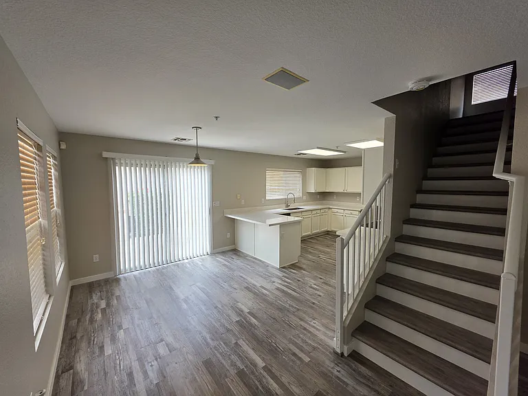 8954 E Shangri La Rd — Photo 3