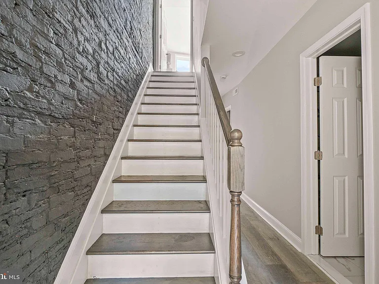 829 W Barre St — Photo 19