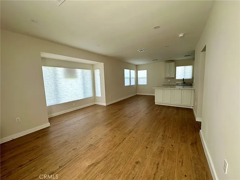 1436 N Hollywood Way #A — Photo 3