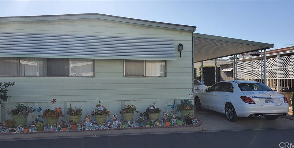 1st image of 15300 Magnolia St #13