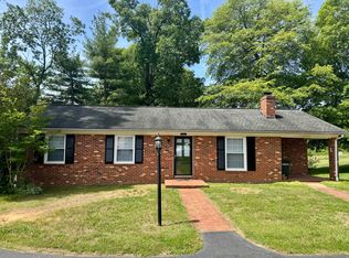 422 Carpenters Mill Rd, Ruckersville, VA 22968
