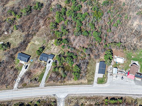2nd image of 1048 Monck Rd