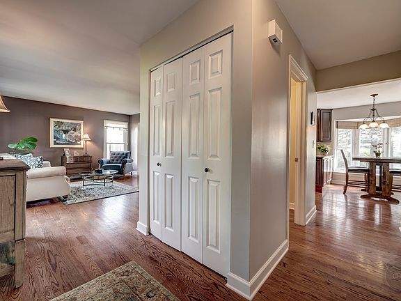 3rd image of 2312 Hartford Ct