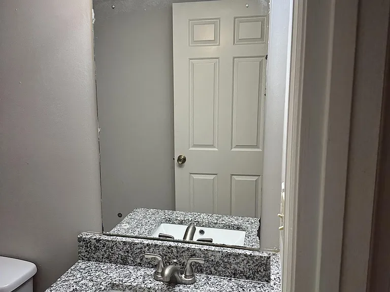 417 Patrick Henry Ct #1 — Photo 12