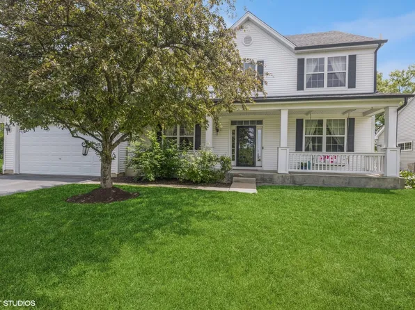 2562 Savanna Dr, Wauconda, IL 60084