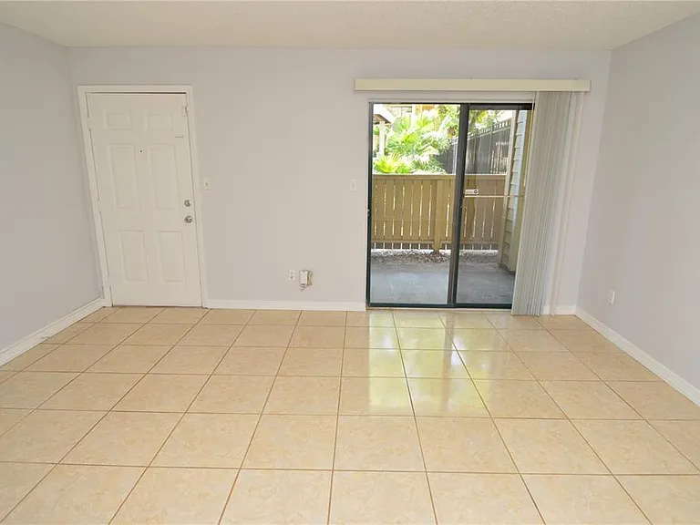 8643 Mallard Reserve Dr #104 — Photo 20