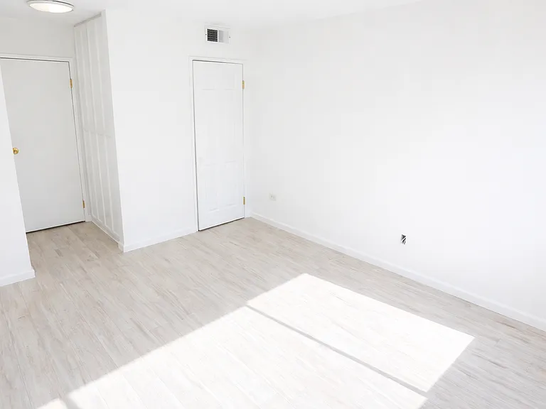 421 S La Fayette Park Pl #404 — Photo 14