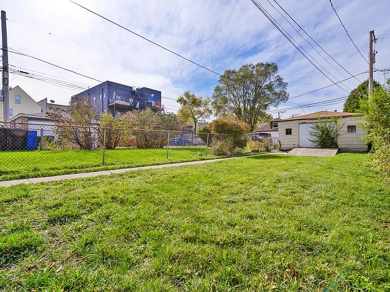 1720 N Saint Louis Ave #2 — Photo 19