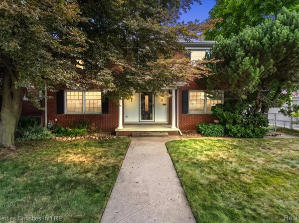 1360 Michigan Blvd, Lincoln Park, MI 48146