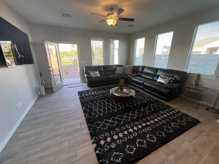 4555 Marisabel Azcarate St — Photo 9