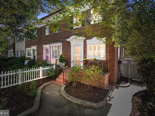 1210 Wilkes St, Alexandria, VA 22314