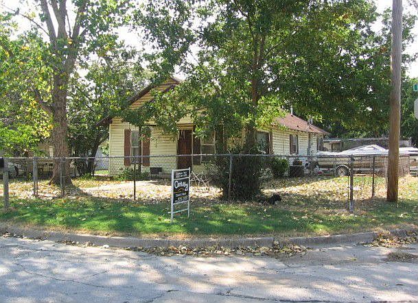 Lg Corner Lot in SE Ardmore