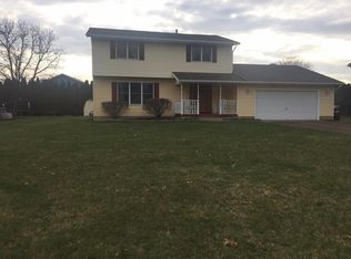 755 Trails End Dr, Amherst, OH 44001
