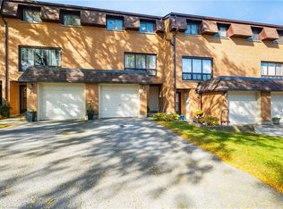 444 Stone Church Rd W #P3, Hamilton, ON L9B1R1