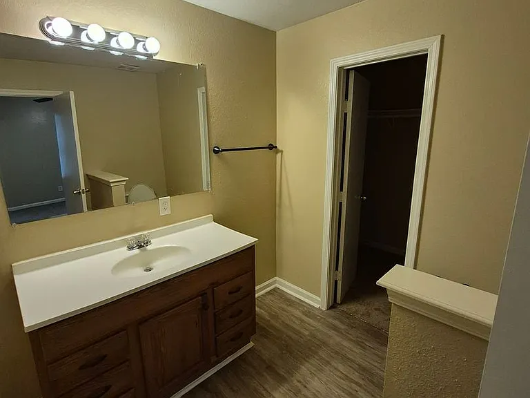 8806 Slumber Ln — Photo 28