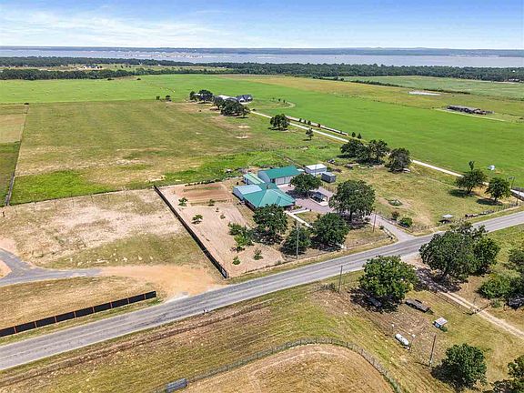 4th image of 2776 Lark Rd