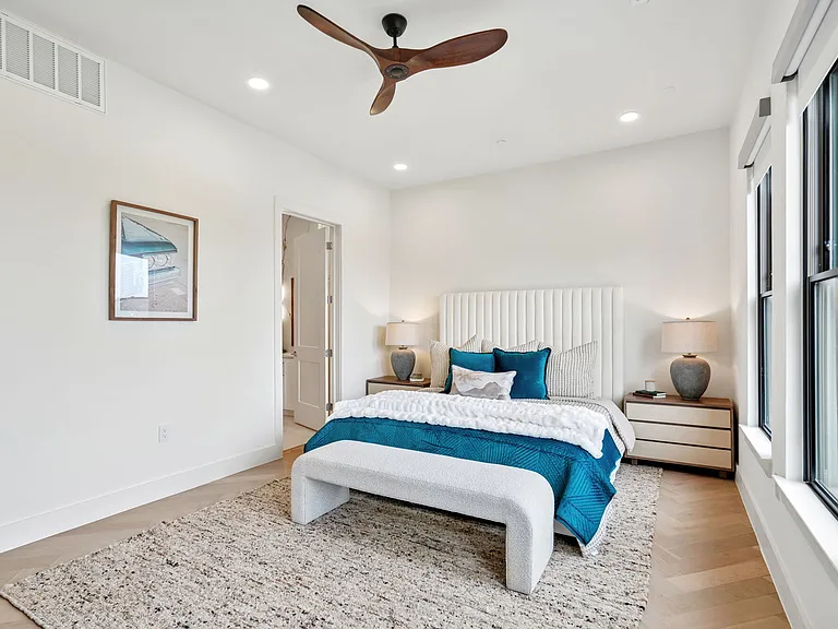 Residences at Southlake — Photo 20